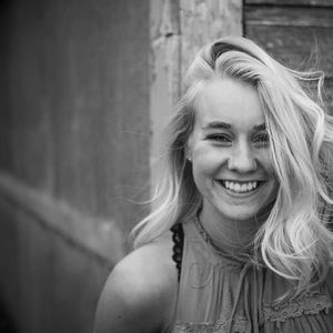 Meet your Posher, Claudia